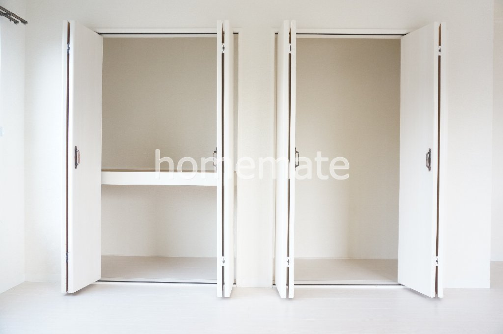 コーポリバーサイドの収納