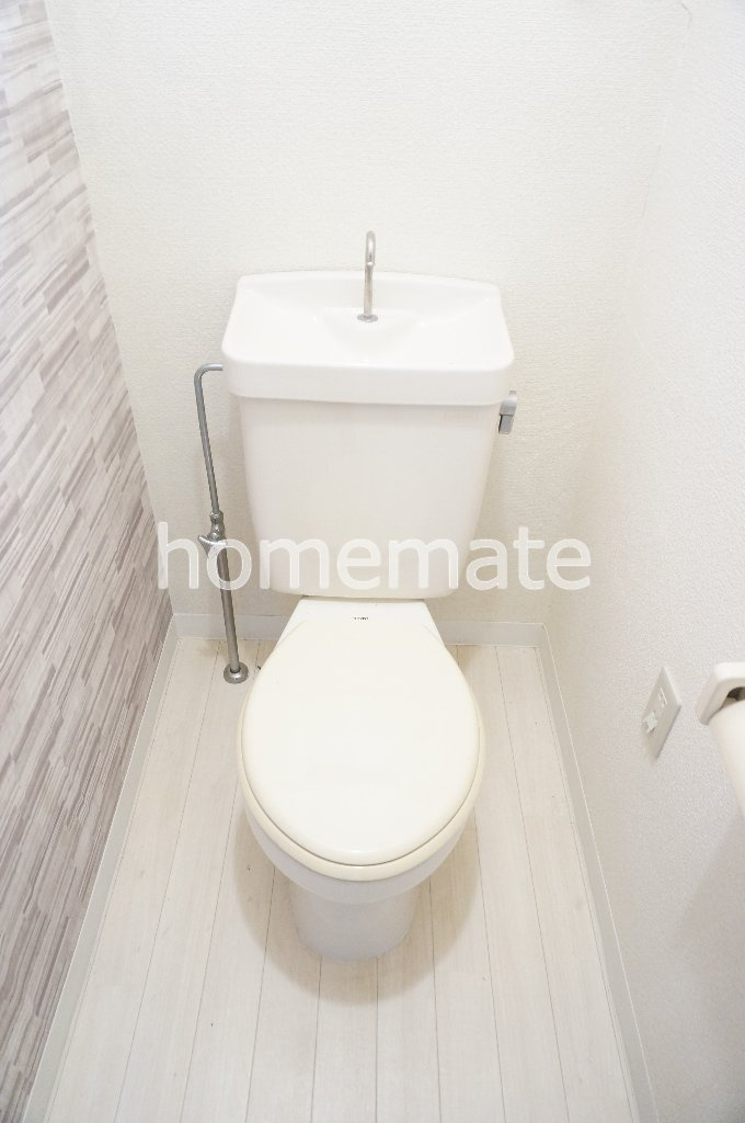 コーポリバーサイドのトイレ