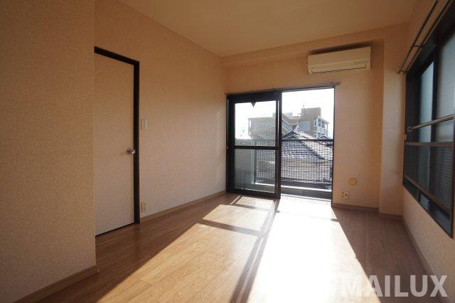 ユニヴァーサルハイツのその他