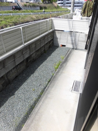 熊本市北区飛田４丁目のアパートのバルコニー