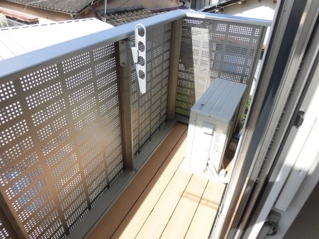 熊本市北区清水本町のアパートのバルコニー