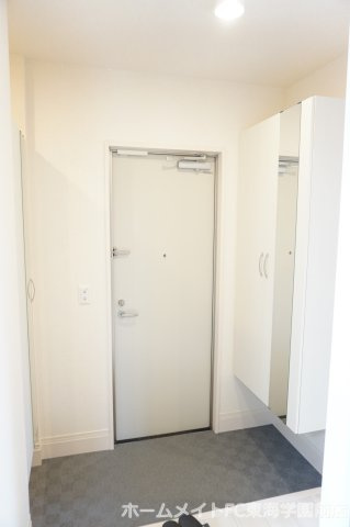 熊本市北区武蔵ケ丘９丁目のアパートの玄関