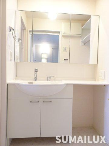 ジュネス涼風の独立洗面台