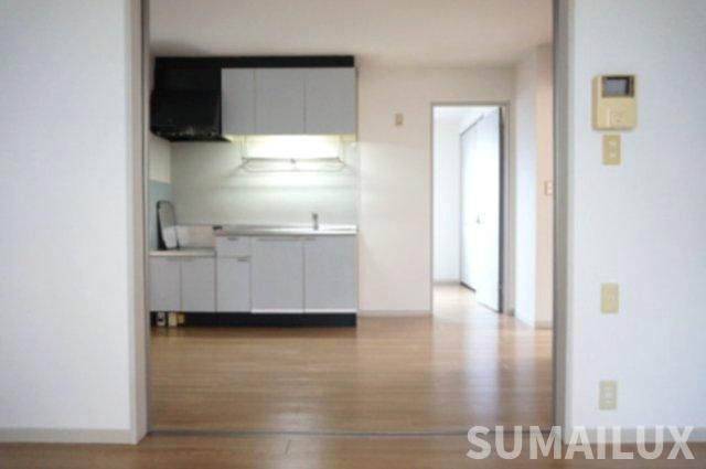 熊本市東区戸島西１丁目のアパートの居間・リビング