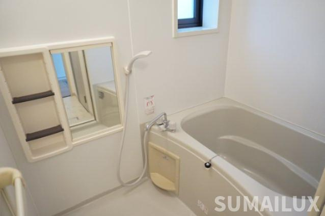 熊本市東区戸島西１丁目のアパートの浴室