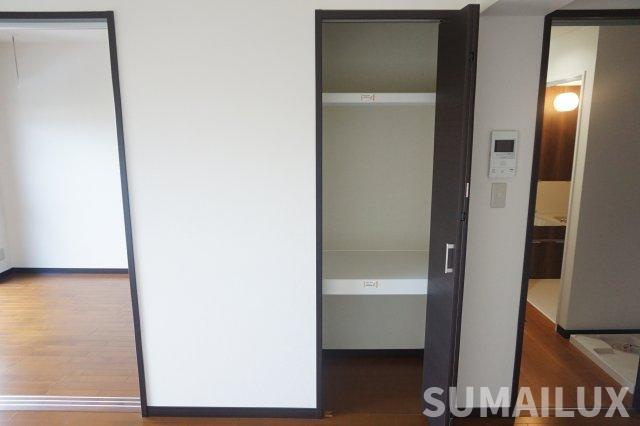 熊本市東区戸島西６丁目の賃貸マンションの収納