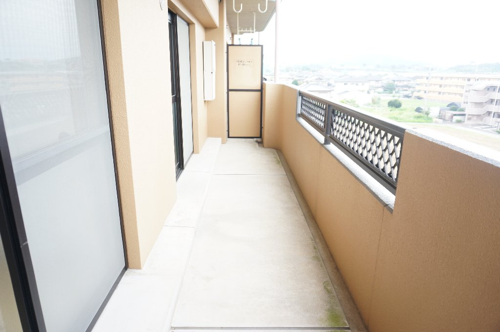 ベルメゾン長嶺のバルコニー