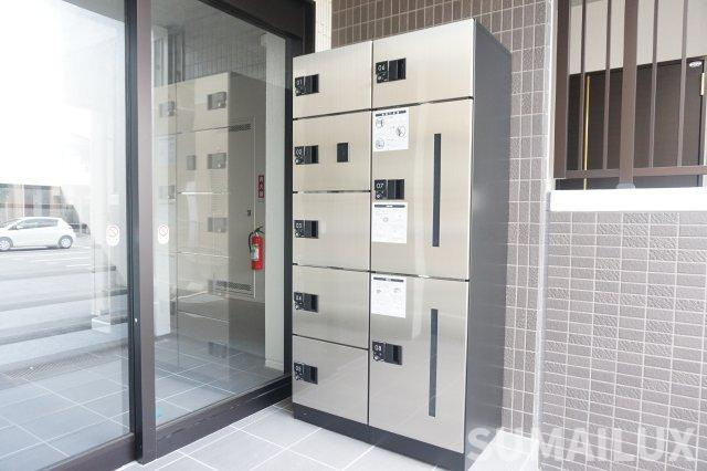 熊本市東区戸島西６丁目のアパートのエントランス