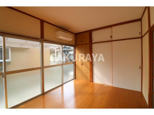 根岸方貸家Aの洋室|現況と異なる場合がございます。