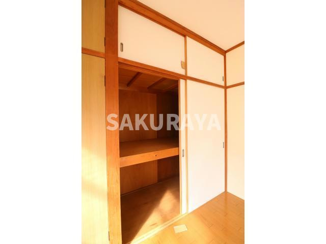根岸方貸家Aの収納|現況と異なる場合がございます。