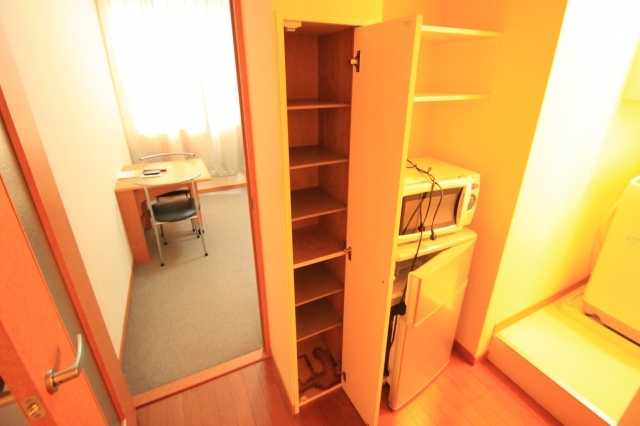 レオパレスサンシャイン田中21の収納