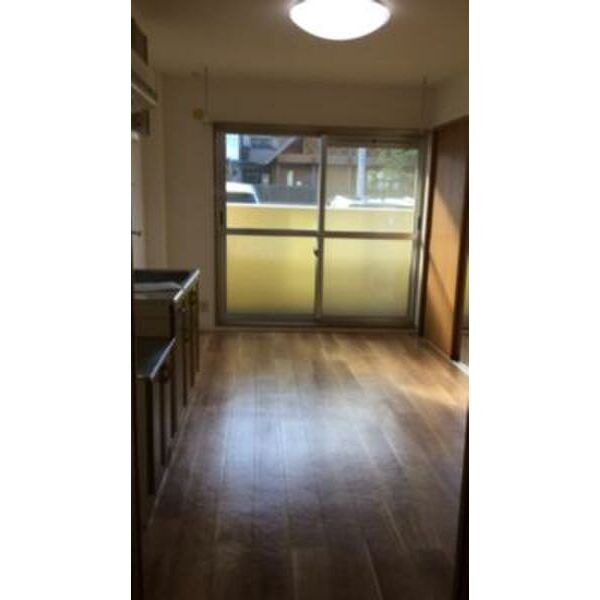 ハイツリバーサイドの居間・リビング