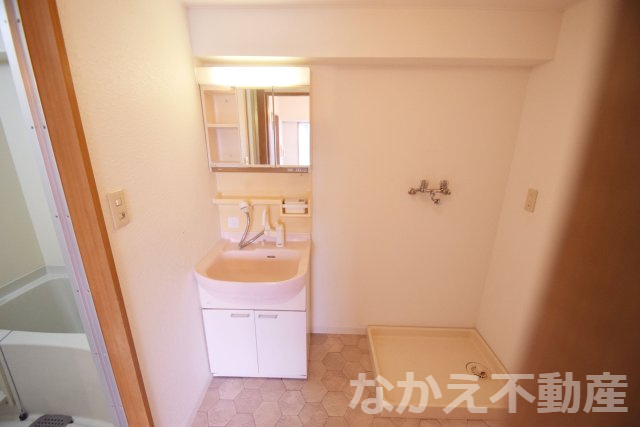 【洗面所】 | 忙しい朝には欠かせない洗面所です
