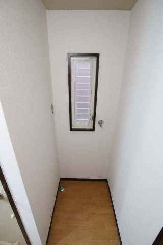 【設備】 | ハイツ鴨谷台 | 室内洗濯機置場