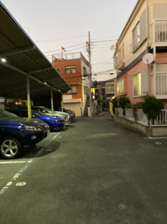 【駐車場】