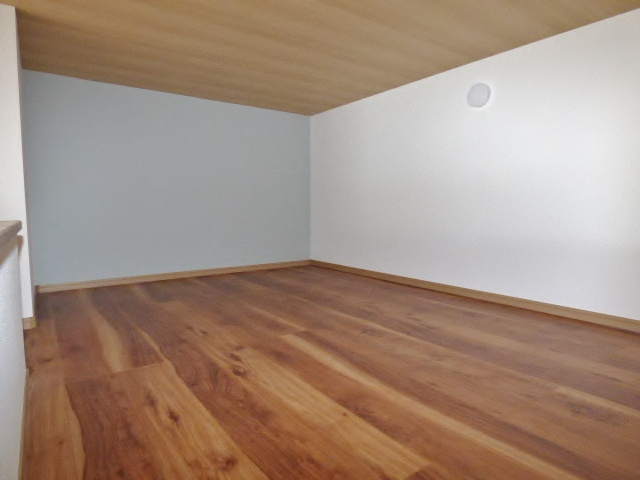 【内装】 | グランコムメゾン上野中 | お布団を２組敷けます！照明もありますよ♪　※掲載画像は同タイプの別室内画像のためイメージとしてご参照ください。