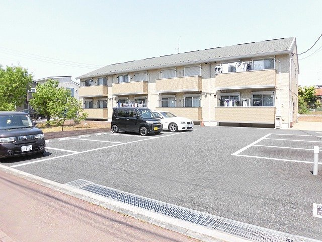 スカイドミールⅡの駐車場