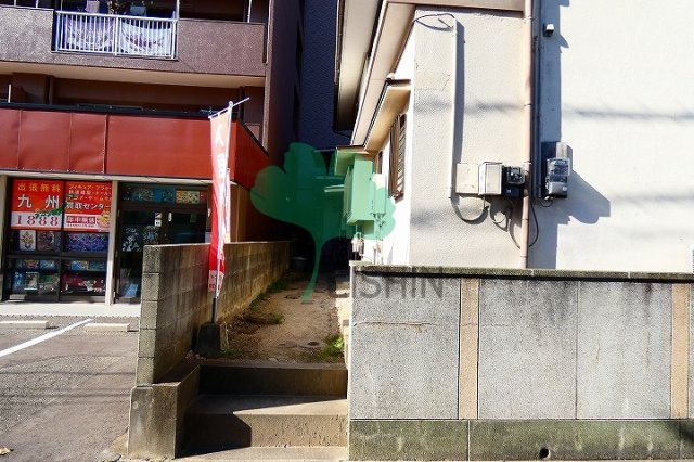メゾネット比恵のエントランス