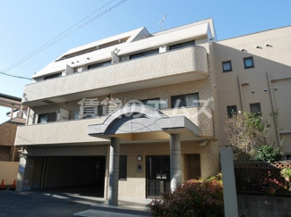 【外観】 | ロマネスク薬大前の外観