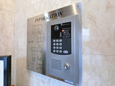 【その他共用部分】 | コスモ本牧三溪園 | オートロック付きマンションです。
防犯面も安心です。