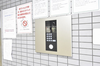 【その他共用部分】 | オートロック。
タッチキーになっております。