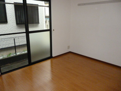 【洋室】 | ＨＩＧＨＡＲＴ・Ⅰ | 床はフローリング調のクッションフロア