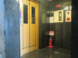 【ロビー】 | 建物内部です