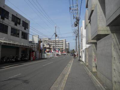 モノコモド御前Ｂ棟の周辺|前面道路