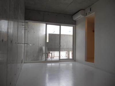 モノコモド御前Ｂ棟の居間・リビング|室内