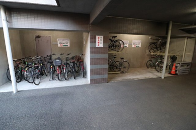 【その他共用部分】 | グランシャリオ国立 | 駐輪場