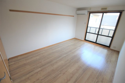 【洋室】 | Twins | ★8.7帖の洋室★