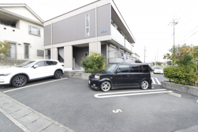 【駐車場】 | エトワール旭ヶ丘 | 駐車場があります