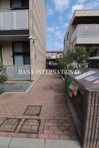 アルブルヴィラージュの駐車場