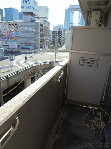TGC No.10北梅田のバルコニー