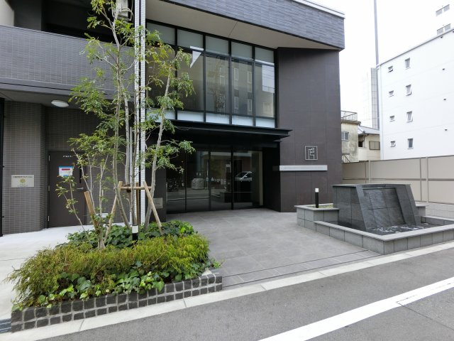 【エントランス】