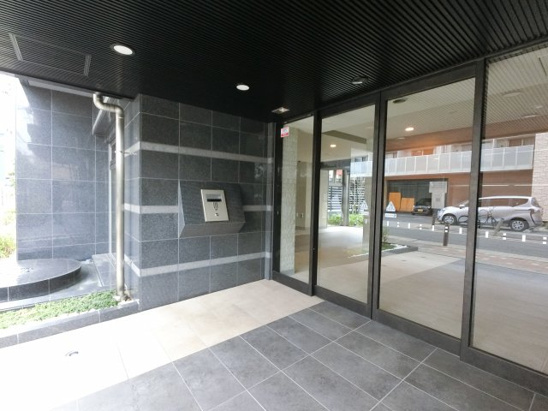 【エントランス】