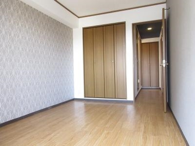 ラ・ファルド嵯峨の子供部屋|洋室