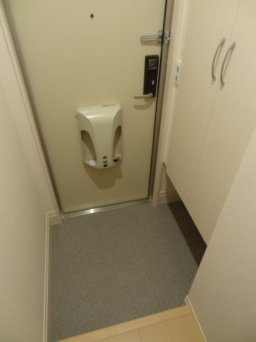 みつばち Ⅱの玄関