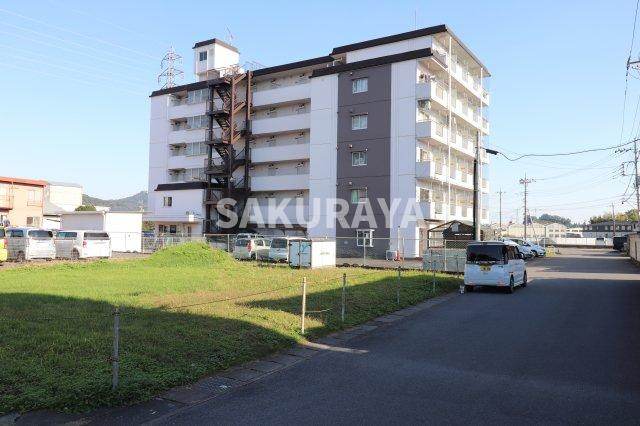 ホワイトハイツ鹿島台の外観