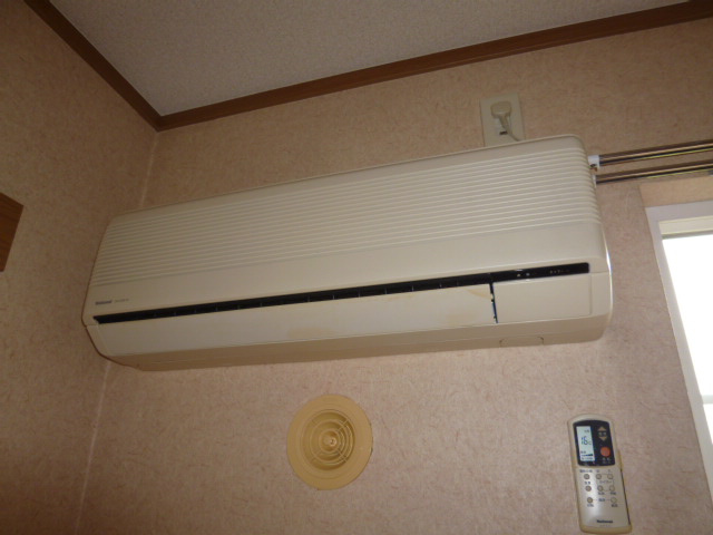 ニューコーポ小松Ａの設備|エアコン