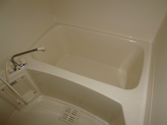 ニューコーポ小松Ａの浴室