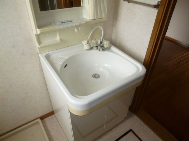 ニューコーポ小松Ａの独立洗面台|洗髪洗面化粧台