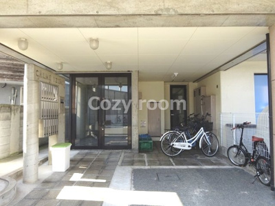 【エントランス】 | カルム泉 | エントランスです