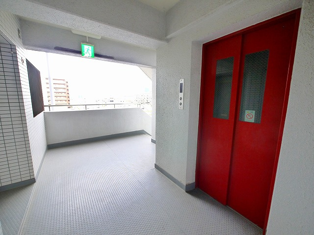 東亜シティプラザの設備|エレベーター付きでお買い物の時も楽々。