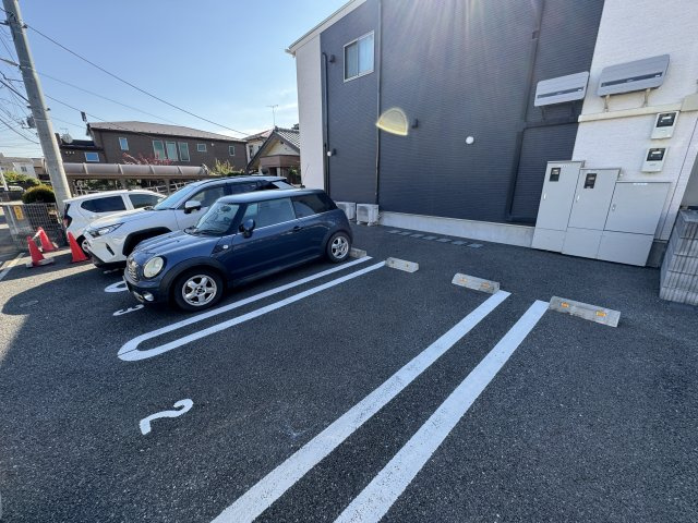 エバープレイスの駐車場
