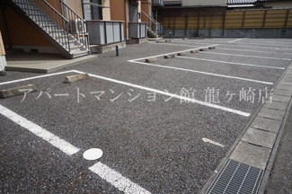 【駐車場】