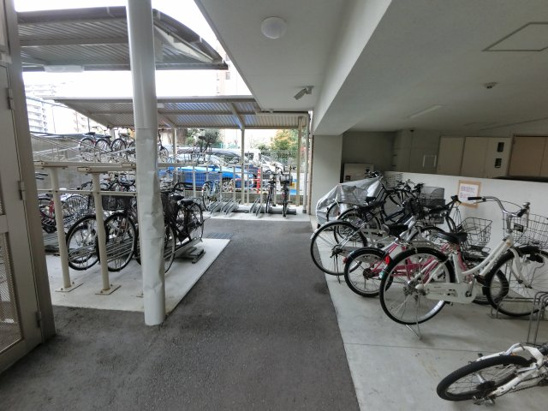 【エントランス】