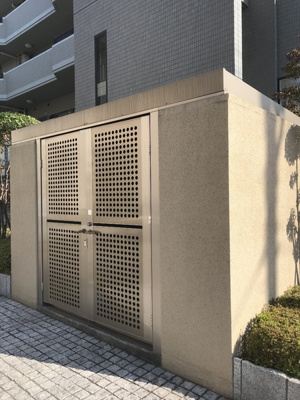 【その他共用部分】 | マストライフ浦安 | 敷地内のごみ置き場