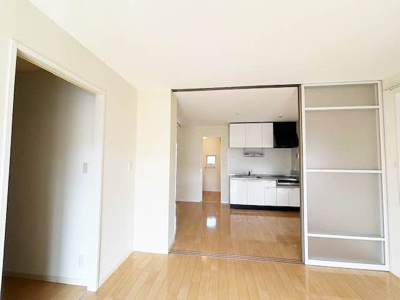 【居間・リビング】 | ラフィーネ三室参番館Ａ