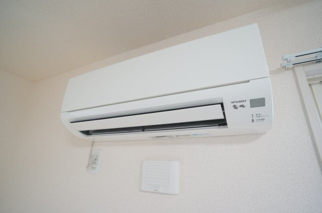 エルカミーノレアルの設備|エアコン１台付です（リビングについてます）
参考、同建物・類似間取りの号室